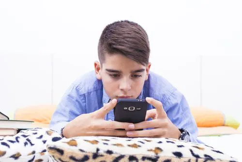 peligro-moviles-adolescentes