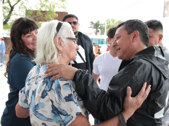 monteros votando