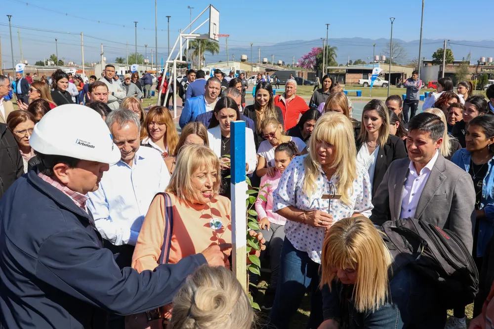 multimedia.grande.b29de72a14f81c74.Z3JhbmRlLndlYnA=