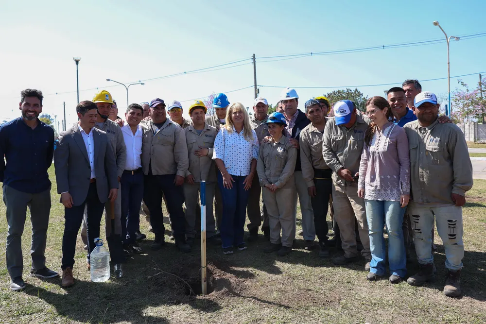 multimedia.grande.953ac3bf0800dc2a.Z3JhbmRlLndlYnA=