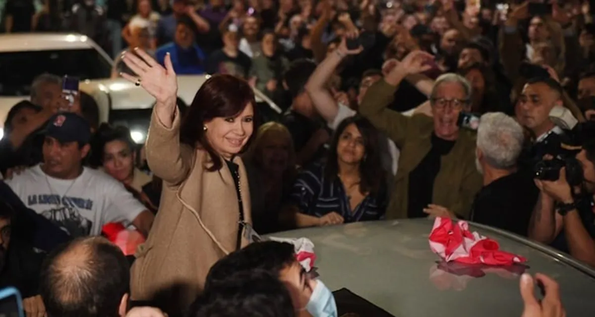 Cristina diologó con la militancia tras el fallo