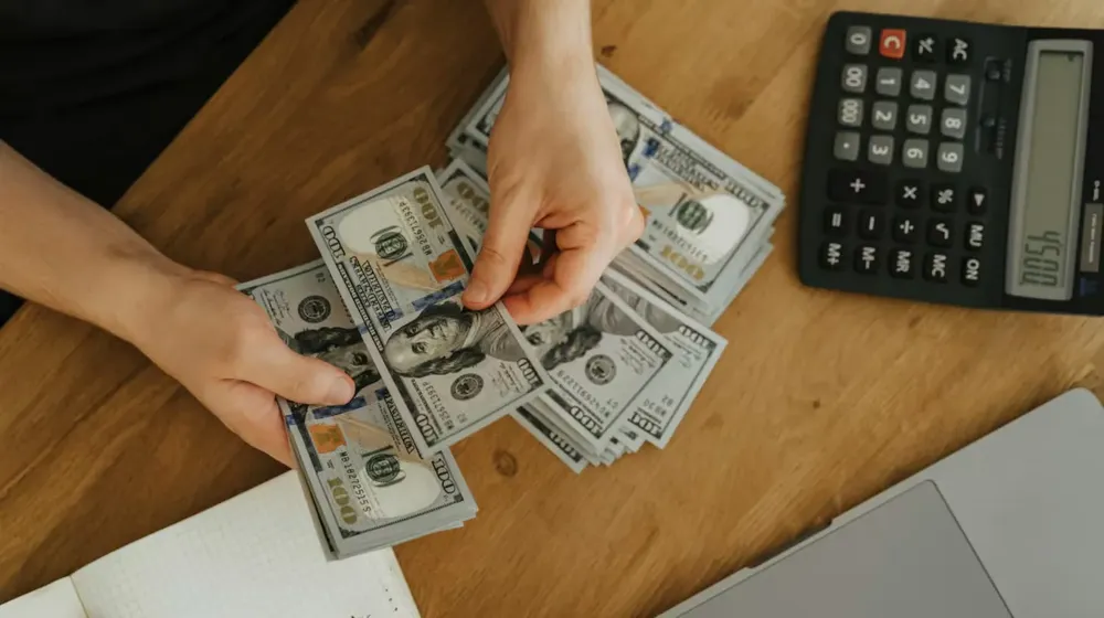 el-dolar-oficial-cerro-en-su-nivel-mas-bajo-en-dos-meses-los-motivos-detras-de-la-calma-cambiaria-foto-pexels-UKOQG6TAOFGSRADSDRTT5DU7ZQ