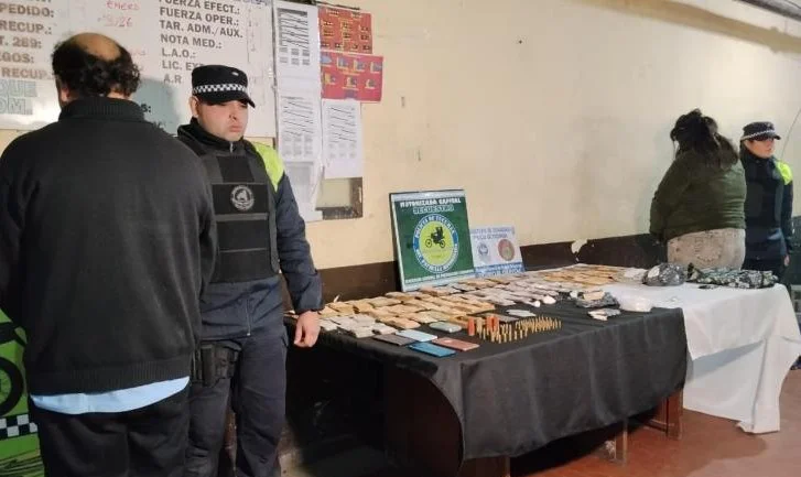 efectivo y cocaina