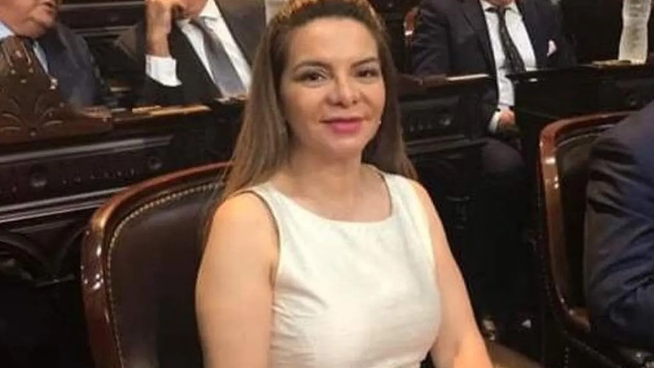 gladysmedinagn1_large