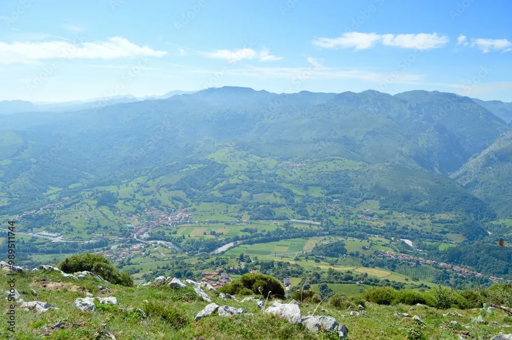 1000_F_989511744_7VdJOR7SBKvizzY38Opo2KPHsGE9aMlm