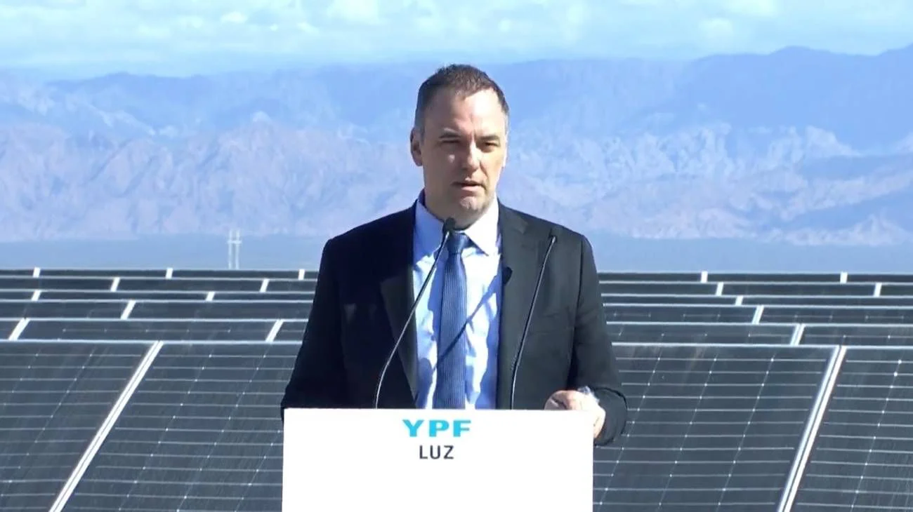 manuel-adorni-ypf-parque-solar-el-quemado-14052026-2240081