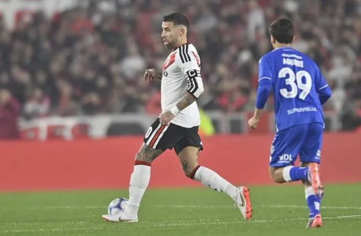 RIVER HOY