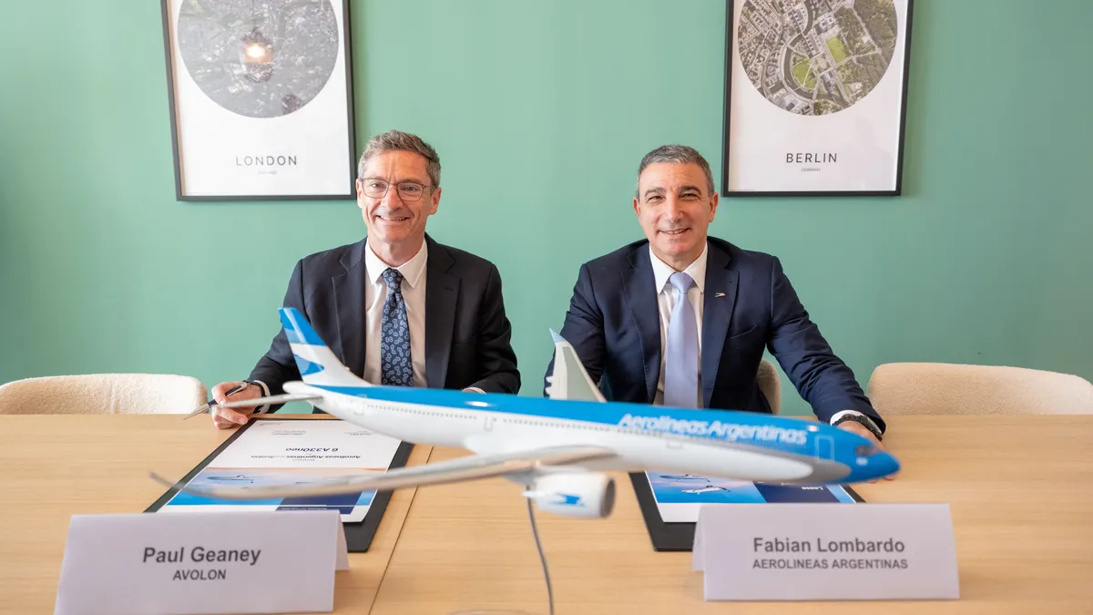 aerolineas-argentinas-firma-renovacion-flota