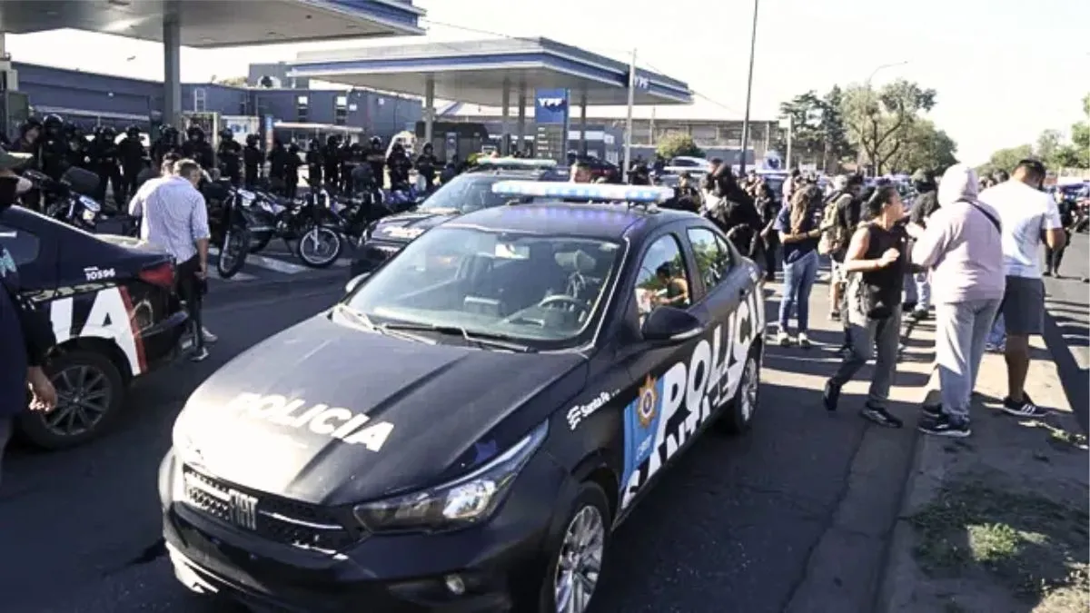 policias-protesta-santa-fe