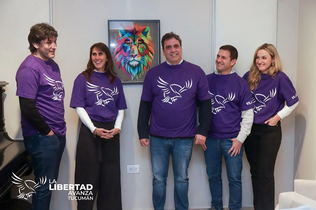 VIVA LA LIBERTAD, CARAJO 🟣🟣🟣🟣@lisandrocat @federicoagustin_pelli @soledadmolinuevo @manuguis