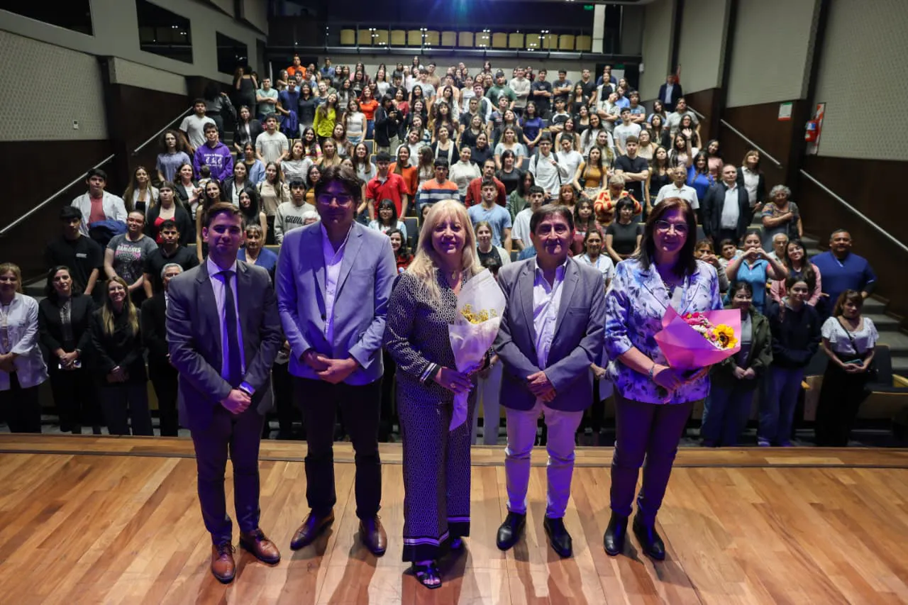 multimedia.normal.b23fb60ed4f01704.bm9ybWFsLndlYnA= (1)