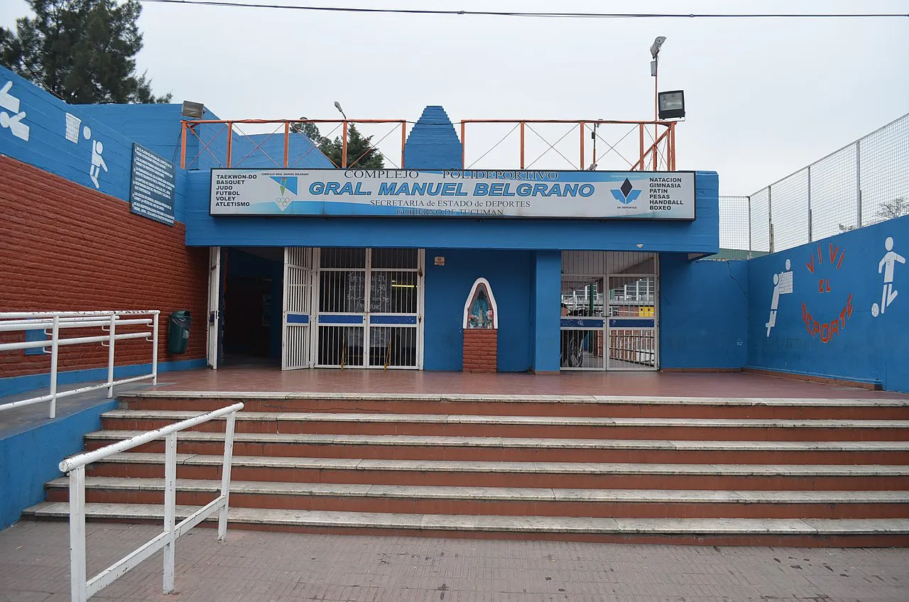 Ingreso_al_Complejo_Deportivo_General_Belgrano_-_panoramio