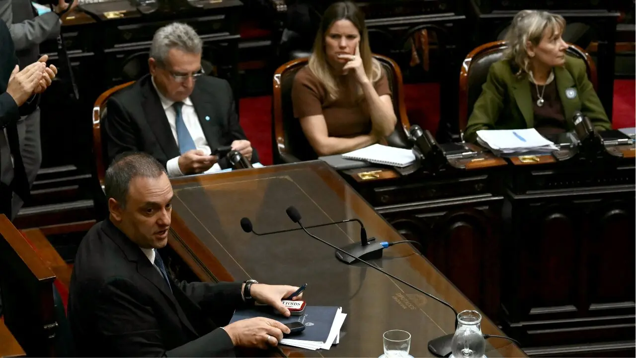 Adorni-Congreso-oposicion-1