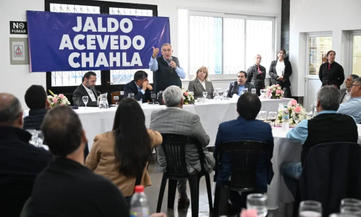 jaldo y funcionarios