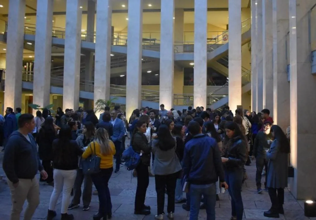 vacaciones-llenas-de-cultura-derecho-sin-receso-evento-combina-conocimiento-entretenimiento--instagram-derechount-1041930-125400